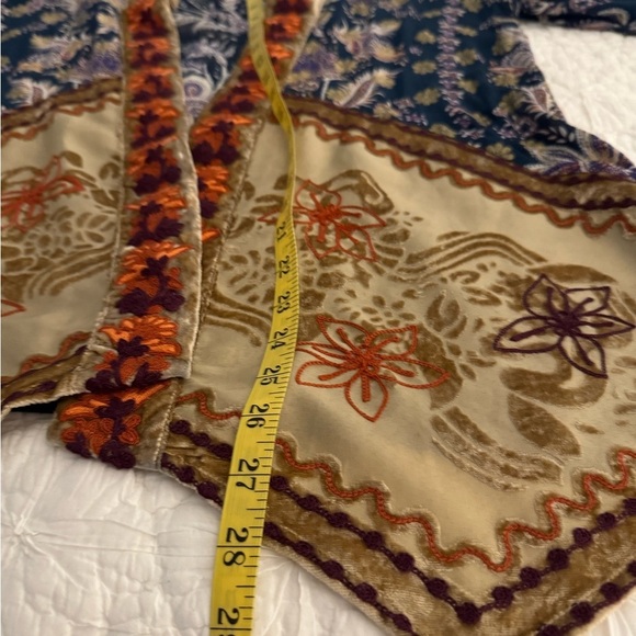 Soft Surrounding Size M Kimono/Cardigan with embroidery. Gorgeous - Picture 9 of 10